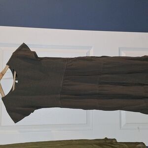 Boho Green Flutter Short Sleeve Smocked Tiered Midi Dress with Pockets Large